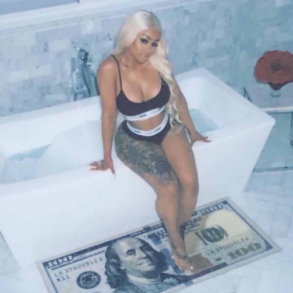 Trending Dollar Bill Rug - Picture 2 of 5
